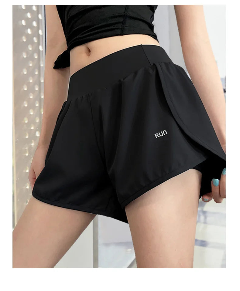 Women's Leisure Sports Breathable Slimming Yoga Shorts Two-Piece